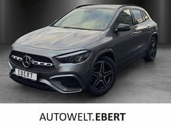 Mountaingrau Gebraucht 2024 Mercedes GLA200 Premium SUV | 43.880 € (Teuer)