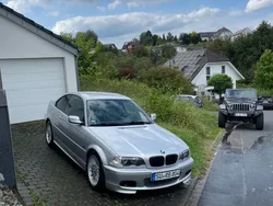Silber Gebraucht 2002 BMW 320 M Sport Coupé | 10.000 €