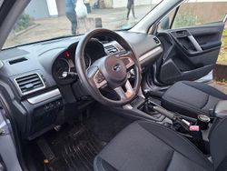 Grau Gebraucht 2017 Subaru Forester Active SUV | 7.000 € (Etwas zu teuer)