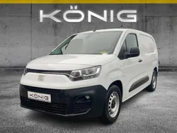 Weiß Gebraucht 2022 Fiat e-Doblò Van / Kleinbus | 29.497 € (Etwas zu teuer)