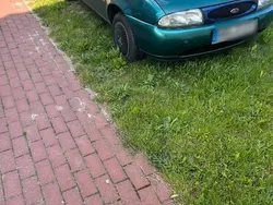 Grün Gebraucht 1998 Ford Fiesta Kleinwagen | 300 € (Guter Preis)