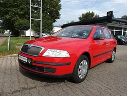 Rot Gebraucht 2012 Skoda Octavia Kombi | 7.480 € (Superpreis)