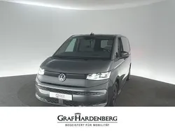 Grau Gebraucht 2022 VW T7 Basis Van | 40.933 € (Etwas zu teuer)