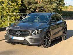 Grau Gebraucht 2019 Mercedes GLA200 AMG line SUV | 23.999 € (Guter Preis)