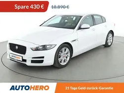Weiß Gebraucht 2017 Jaguar XE Pure Limousine | 18.460 € (Guter Preis)
