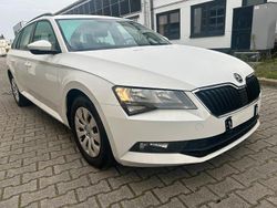 Weiß Gebraucht 2019 Skoda Superb Active Kombi | 11.750 € (Guter Preis)