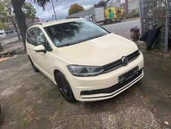 Beige Gebraucht 2018 VW Touran Van / Kleinbus | 4.990 €
