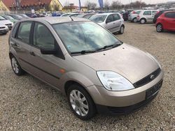 Gold (metallic) Gebraucht 2002 Ford Fiesta Ambiente Kleinwagen | 2.800 € (Etwas zu teuer)