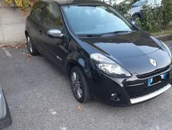Schwarz Gebraucht 2010 Renault Clio II Luxe Limousine | 1.000 € (Guter Preis)