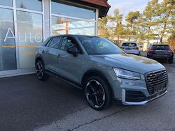 Grau Gebraucht 2017 Audi Q2 S-Line SUV | 21.990 € (Etwas zu teuer)