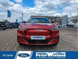 Rot metallic Gebraucht 2022 Ford Mustang Mach-E SUV | 36.490 € (Fairer Preis)