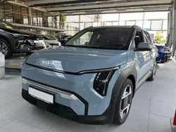 Blau (frostblau) Gebraucht 2025 Kia EV3 4 SUV | 41.985 € (Guter Preis)