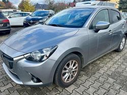Grau Gebraucht 2016 Mazda 2 Limousine | 6.000 € (Guter Preis)