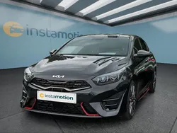 Schwarz Gebraucht 2021 Kia ProCeed GT Kleinwagen | 27.099 € (Etwas zu teuer)