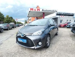 Grau Gebraucht 2016 Toyota Yaris Hybrid Edition-S Limousine | 11.800 € (Guter Preis)