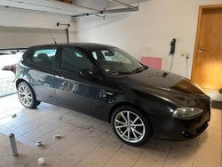 Schwarz Gebraucht 2006 Alfa Romeo 147 Ti Kleinwagen | 2.500 € (Fairer Preis)