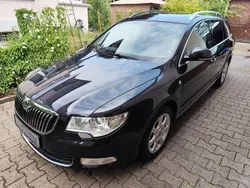 Schwarz Gebraucht 2012 Skoda Superb GreenLine Kombi | 4.850 € (Fairer Preis)
