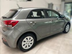 Grün metallic Gebraucht 2021 Kia Rio 2 | 11.370 € (Superpreis)