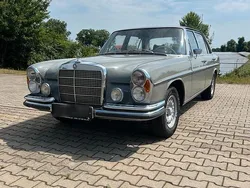 Grau Gebraucht 1976 Mercedes 300 Limousine | 29.700 €