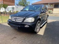 Schwarz Gebraucht 2005 Mercedes ML270 Edition SUV | 4.999 € (Fairer Preis)