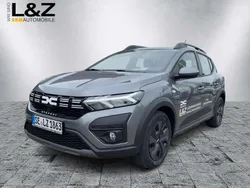 Metalliclackierung dolom Gebraucht 2025 Dacia Sandero Expression Kleinwagen | 18.980 € (Fairer Preis)