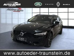 Onyx black Gebraucht 2025 Volvo V60 Plus Kombi | 65.900 €