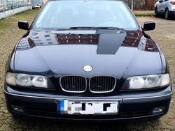 Schwarz Gebraucht 1999 BMW 523 Limousine | 1.999 € (Fairer Preis)