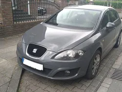 Grau Gebraucht 2010 Seat Leon Sport Limousine | 2.500 € (Superpreis)