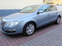 Grau Gebraucht 2009 VW Passat Highline Limousine | 4.990 € (Fairer Preis)