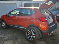 Rot Gebraucht 2016 Renault Captur Intens SUV | 7.999 € (Fairer Preis)