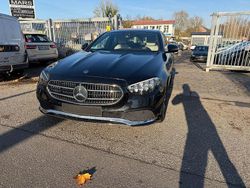 Schwarz Gebraucht 2022 Mercedes E220 Limousine | 24.900 € (Guter Preis)