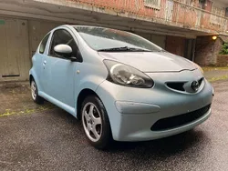 Silber Gebraucht 2006 Toyota Aygo Kleinwagen | 850 € (Guter Preis)