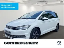 Weiß Gebraucht 2024 VW Touran Move Van / Kleinbus | 35.580 € (Fairer Preis)