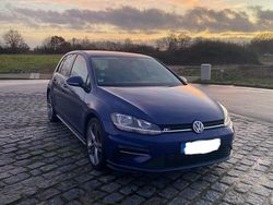 Blau Gebraucht 2018 VW Golf VII R-line Kleinwagen | 15.500 €