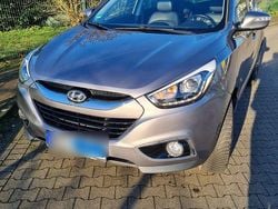 Grau Gebraucht 2015 Hyundai ix35 SUV | 9.250 € (Fairer Preis)