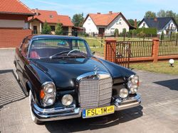 Braun Gebraucht 1962 Mercedes 220 Coupé | 58.900 €