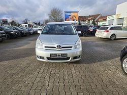 Silber Gebraucht 2004 Toyota Corolla Verso Van / Kleinbus | 2.890 € (Guter Preis)