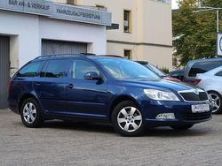 Blau Gebraucht 2011 Skoda Octavia Kombi | 4.650 € (Fairer Preis)