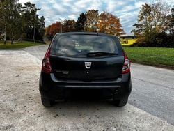 Grau Gebraucht 2010 Dacia Sandero Limousine | 1.250 € (Superpreis)