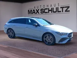 Gebraucht 2025 Mercedes CLA200 Shooting Brake Kombi | 44.950 €