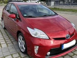 Rot Gebraucht 2012 Toyota Prius Life Kleinwagen | 10.690 € (Fairer Preis)