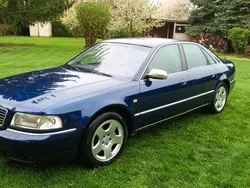 Blau Gebraucht 2001 Audi A8 Exclusive Limousine | 10.980 €