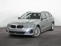 Grau Gebraucht 2024 BMW 318 Shadowline Kombi | 35.950 € (Fairer Preis)
