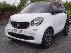Weiß Gebraucht 2016 Smart ForTwo Coupé Basis Coupé | 9.890 € (Fairer Preis)