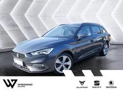Grau Gebraucht 2023 Seat Leon 4Drive Limousine | 27.991 € (Etwas zu teuer)