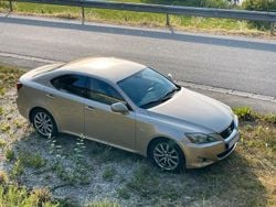 Gold Gebraucht 2006 Lexus IS250 Luxury Line Limousine | 9.000 € (Fairer Preis)