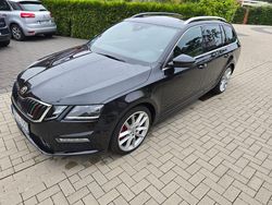 Schwarz Gebraucht 2017 Skoda Octavia RS Kombi | 17.599 € (Fairer Preis)