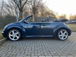 Blau Gebraucht 2005 VW Beetle Sound Cabrio | 4.650 € (Teuer)