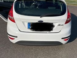Weiß Gebraucht 2012 Ford Fiesta Kleinwagen | 4.600 € (Guter Preis)