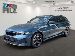Arctic race blue metallic Gebraucht 2025 BMW 330 Shadowline Kombi | 41.100 € (Superpreis)